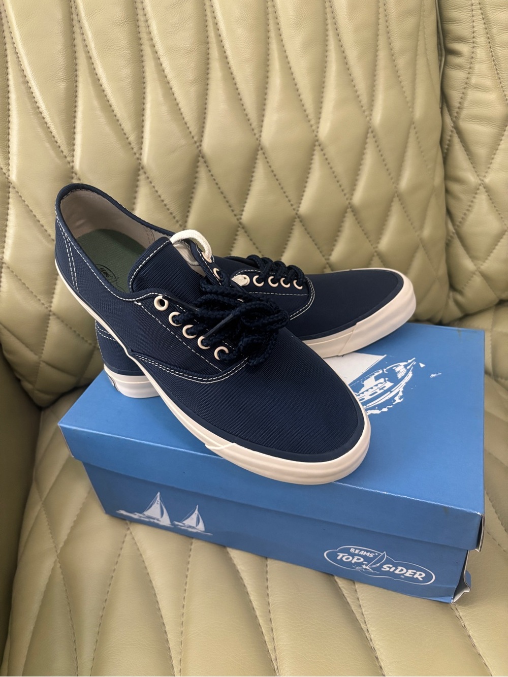 Sperry NWT Woman’s Navy Canvas Low-Top Sneakers - Size 7 - missed return date!